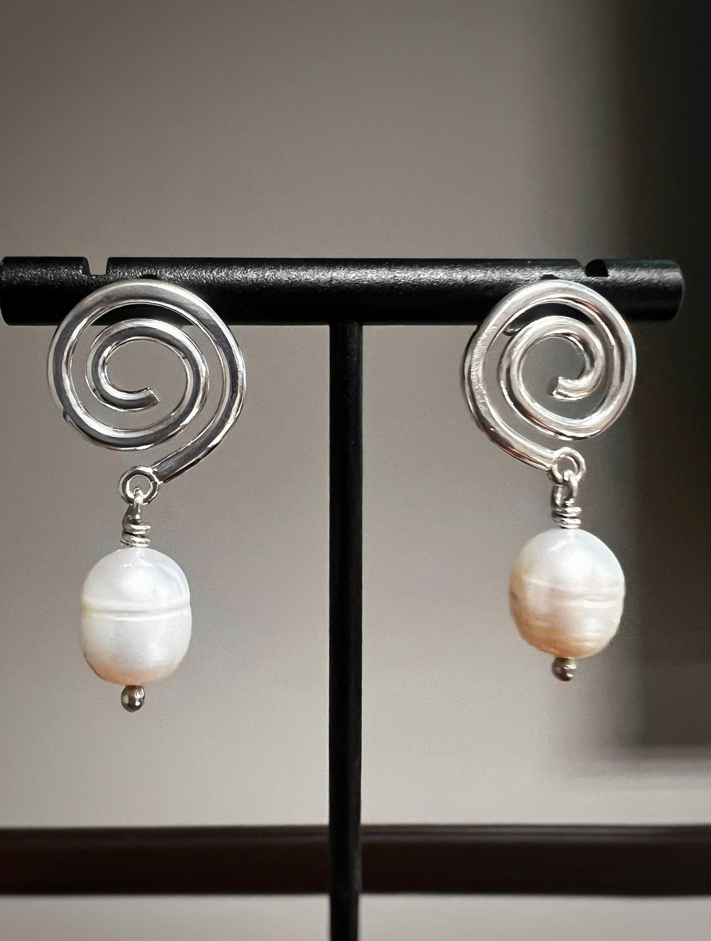 Spiral and pearl studs