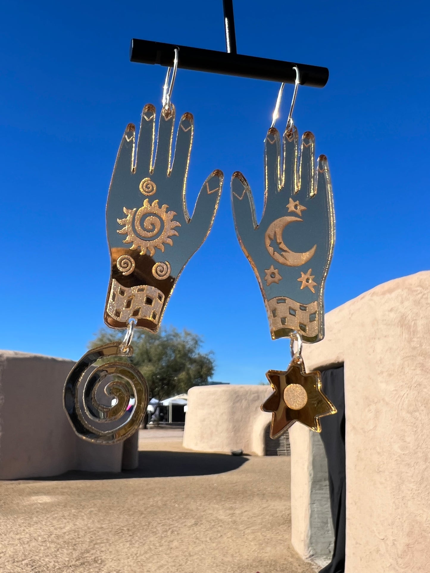 Sun & Moon Mound Hands