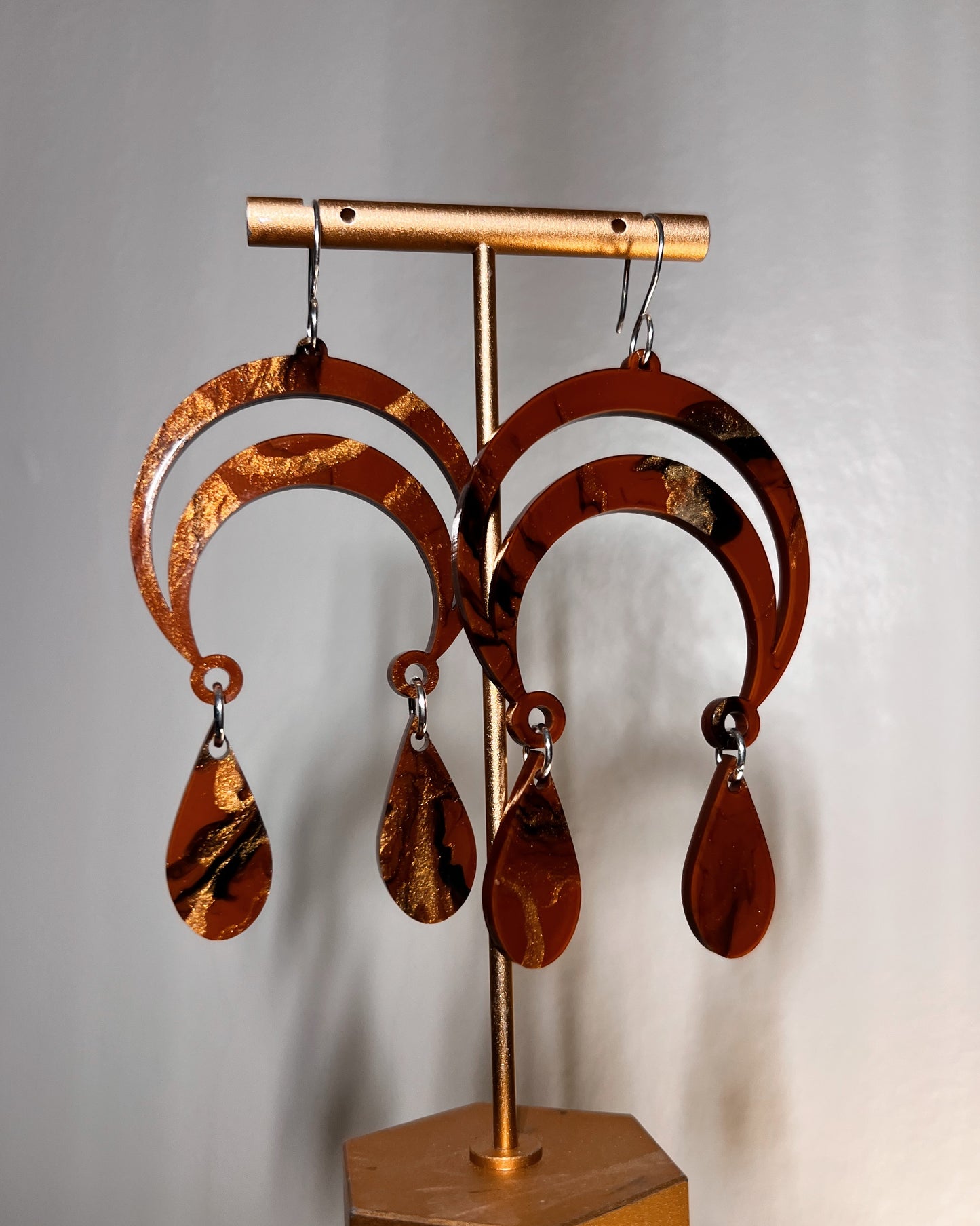Naja with Dangles