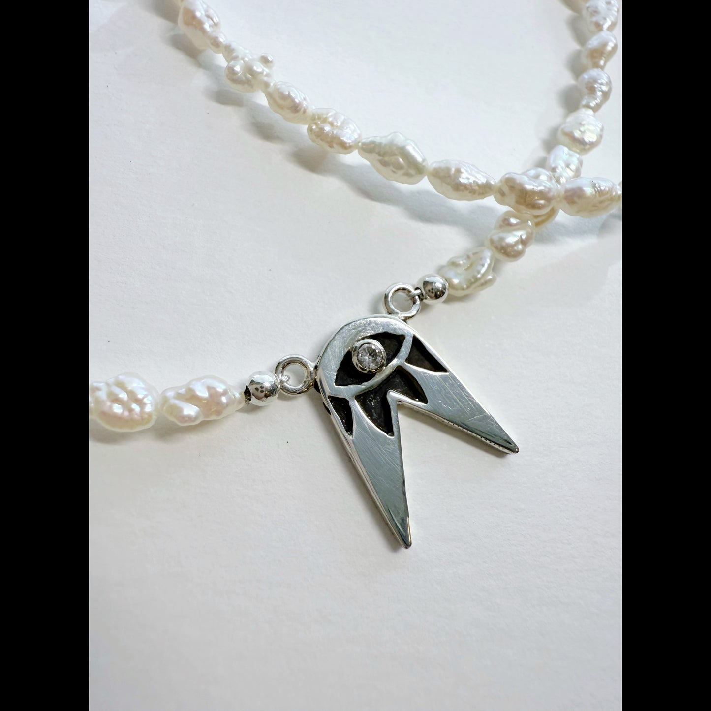 Woodpecker Forked Eye White Sapphire & Pearl