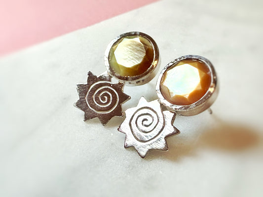 Sun Spiral & MOP studs