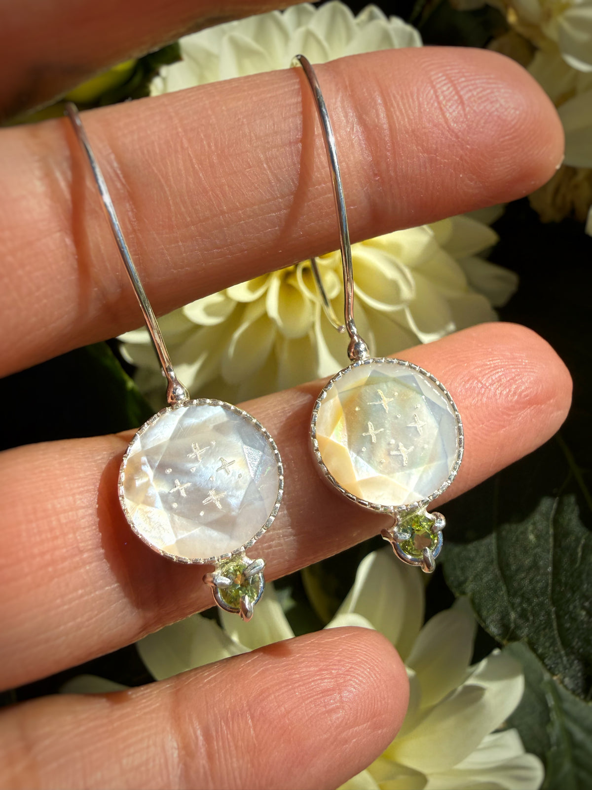Etched Mother of Pearl Hoop Earrings with Peridot