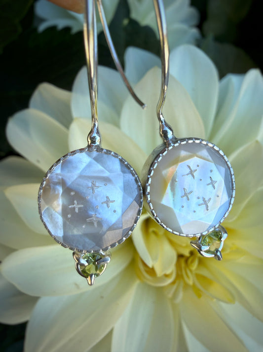 Etched Mother of Pearl Hoop Earrings with Peridot