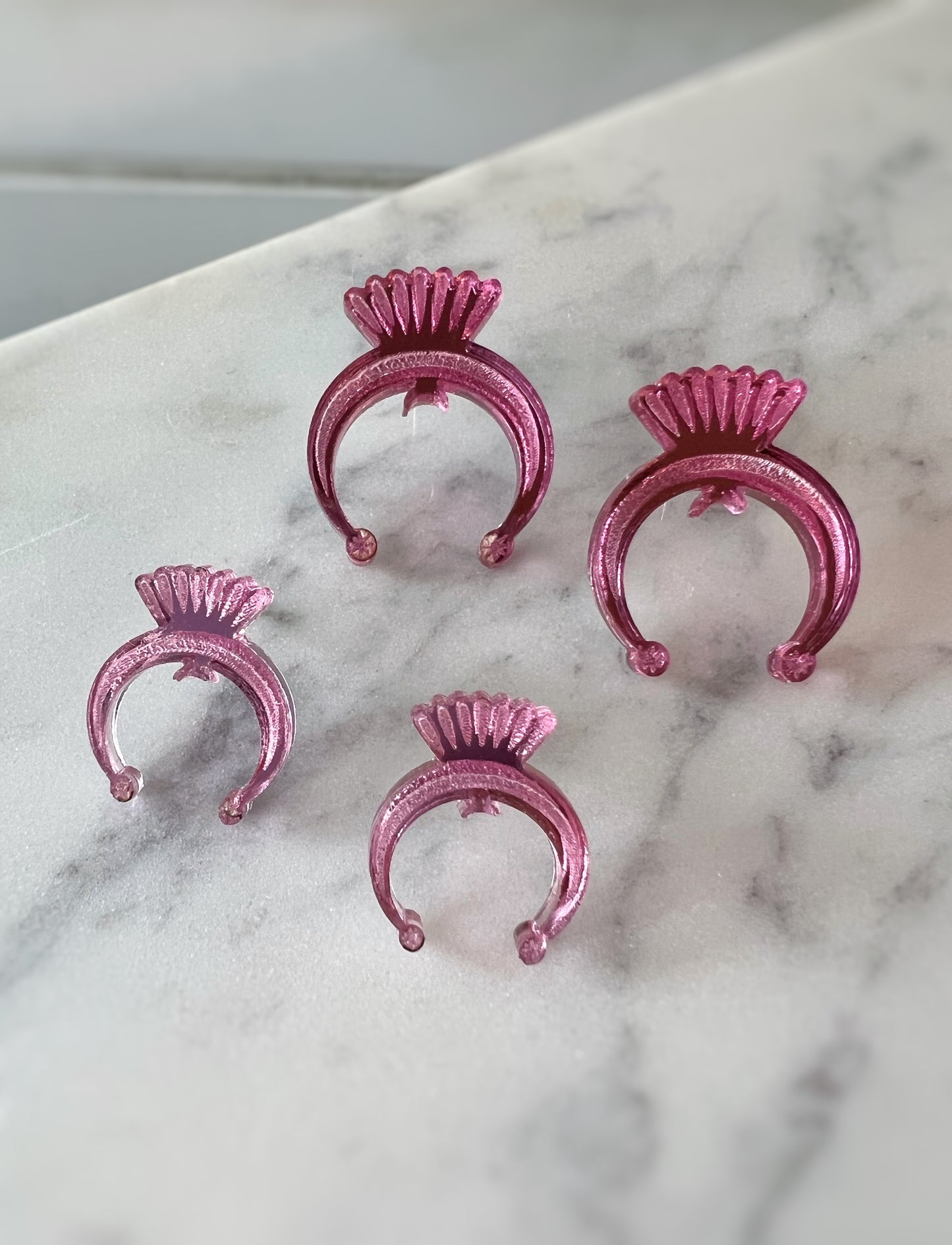 Naja Stud Earrings in pink